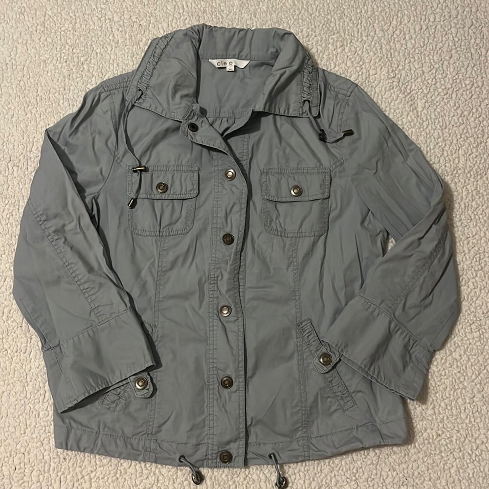 ⚪️Women’ size XS Cleo light jacket